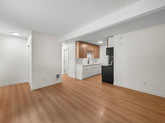 5th image of 7307 Spurgeon Creek Rd SE #1