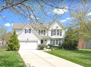 9423 Tomashaw Ln, Lenexa, KS 66219