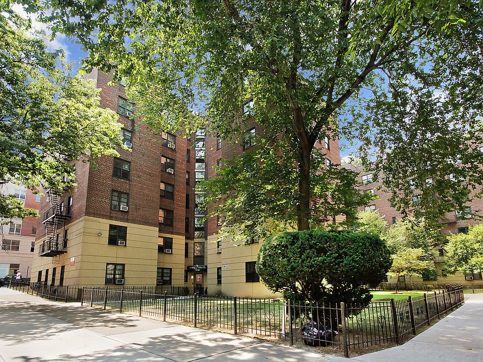 2nd image of 4489 Broadway APT 3E