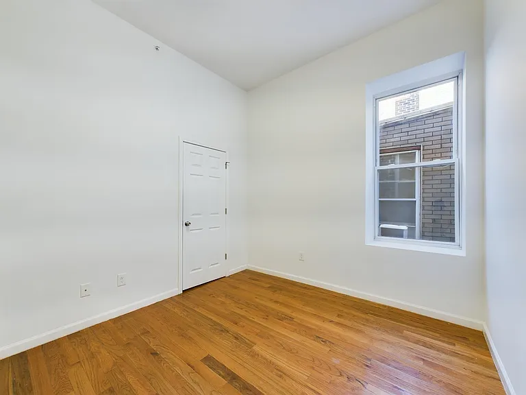 137 Monticello Ave #4 — Photo 28