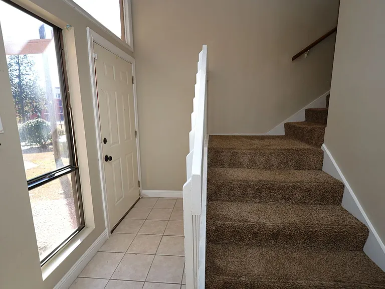 1307 Baytree Dr #E — Photo 1
