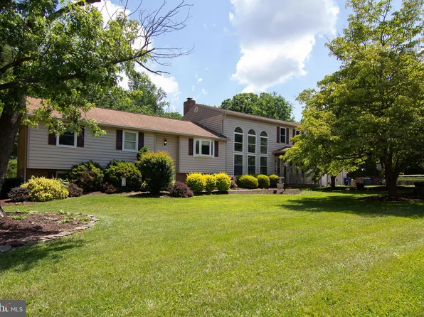 3605 Dewberry Cir, Westminster, MD 21157