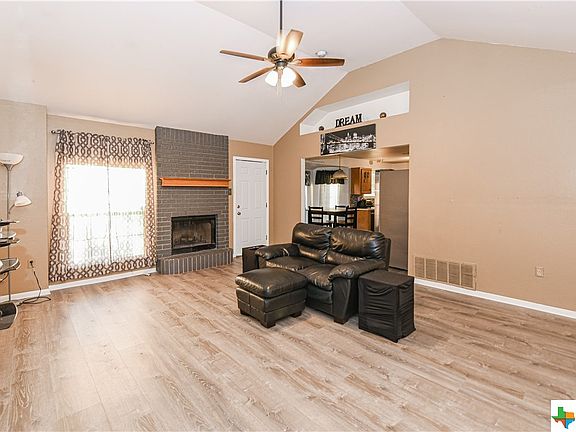 2nd image of 3908 Water Oak Dr