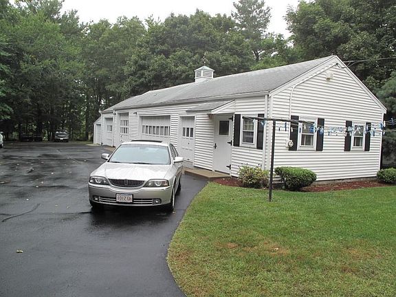 4th image of 582 N Cary St