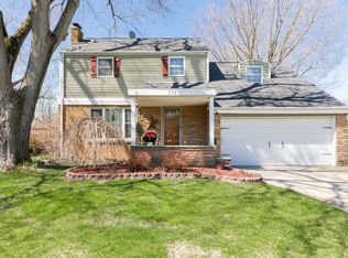 209 S Park Ave, Le Roy, IL