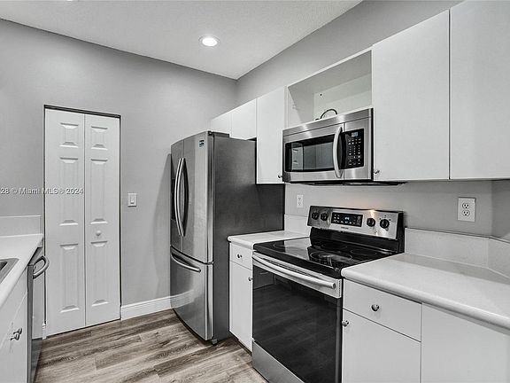 3rd image of 2278 NE 42nd Ave