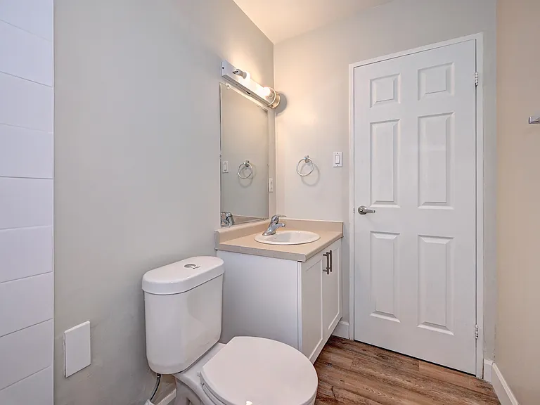 301 Fairview Dr — Photo 12