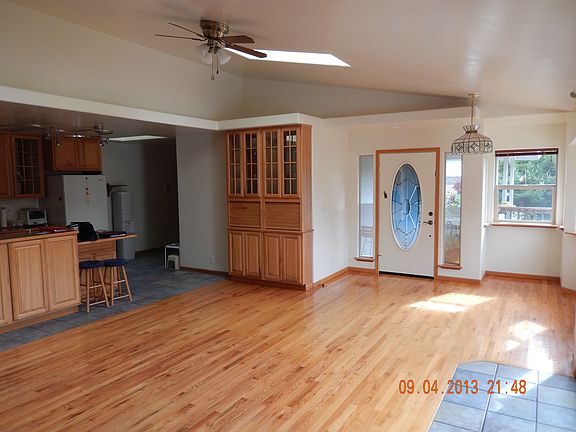 3rd image of 2644 Manzanita Ave