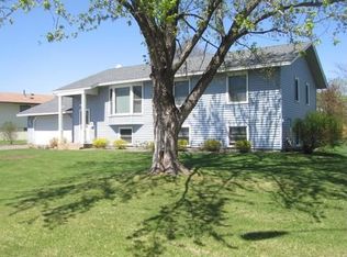 5400 77th Ave N, Brooklyn Park, MN 55443