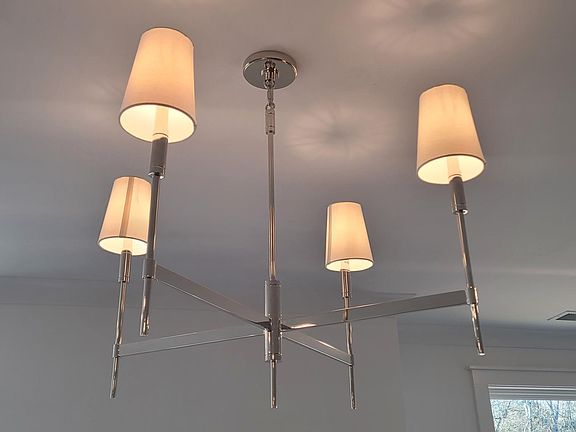 5th image of 266 Cornice Dr