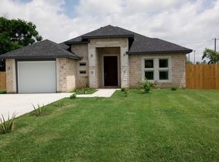 102 N Canal St, Los Fresnos, TX 78566