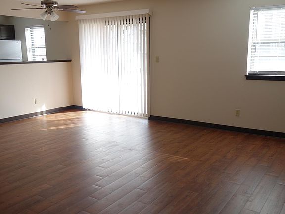 3rd image of 2316 Parker St APT 5