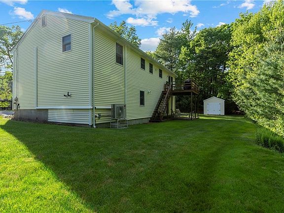 2nd image of 370 Maureen Cir