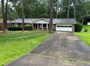 1259 Renee Dr, Lilburn, GA 30047