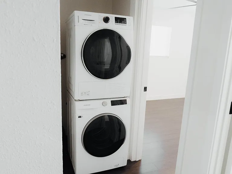 3808 E Polk St — Photo 13