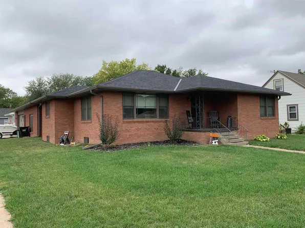 829 N Baltimore Ave, Hastings, NE 68901