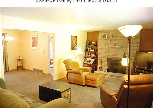 3rd image of 530 Georges Creek Dr