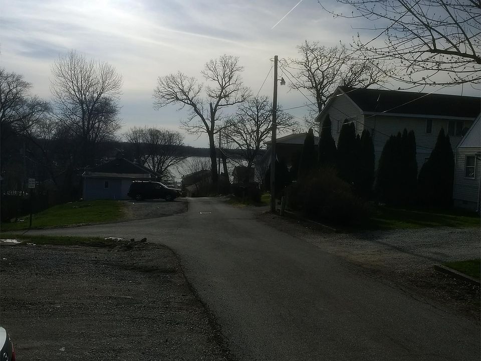1st image of 13340 Morse St #B
