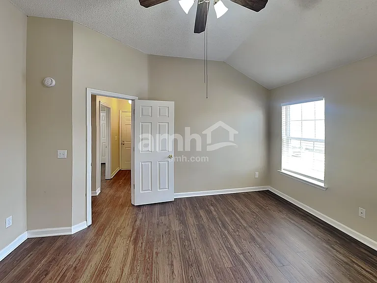 2227 Joann Dr — Photo 11