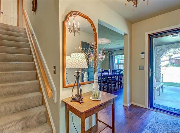 Entryway & Staircase (carpet allowance offered)