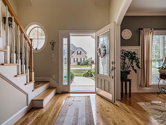 4th image of 8204 Angels Glen Ct