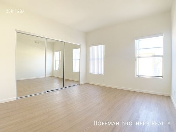 5th image of 11917 Culver Blvd #301