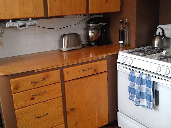 5th image of 419 E Ord St