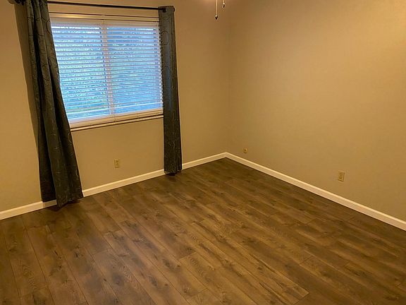 5th image of 10360 Parkman Dr #A