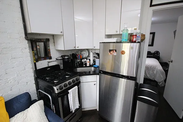 Rented by Compass | media 2