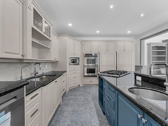 4th image of 13688 32nd Ave