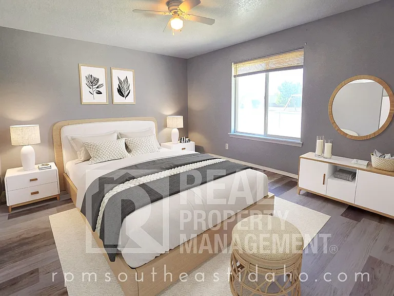 2803 E Chasewood Dr — Photo 2