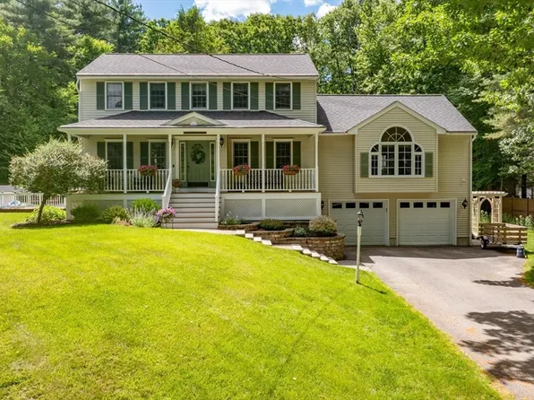 32 Kristin Dr, Derry, NH 03038