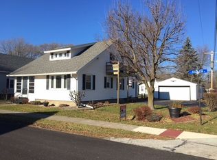 124 E Elizabeth St, Flora, IN 46929