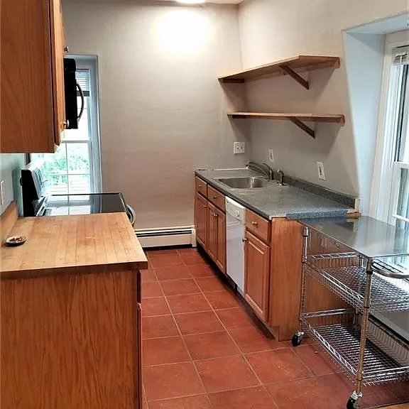 8 Cady St #3 — Photo 5