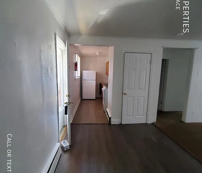 77 Harvey Pl — Photo 5