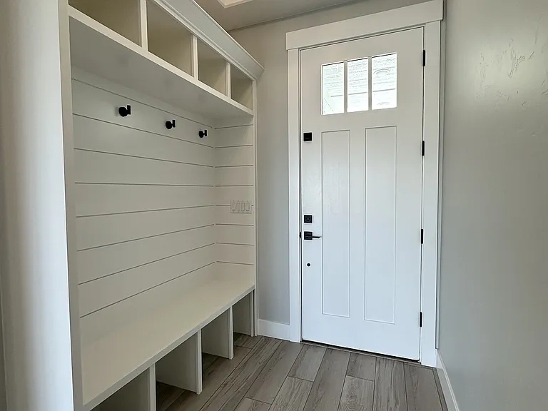 2285 Estate Ave — Photo 4