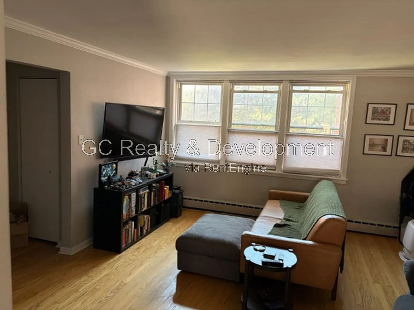 2 bed, 1.0 bath, 1000 sqft, $1,850 — Photo 2