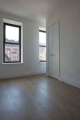 Rented by REAL New York | media 22