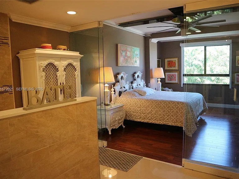 151 Crandon Blvd #430 — Photo 4