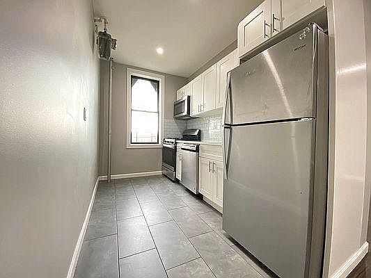 4th image of 2401 Davidson Ave APT 4J