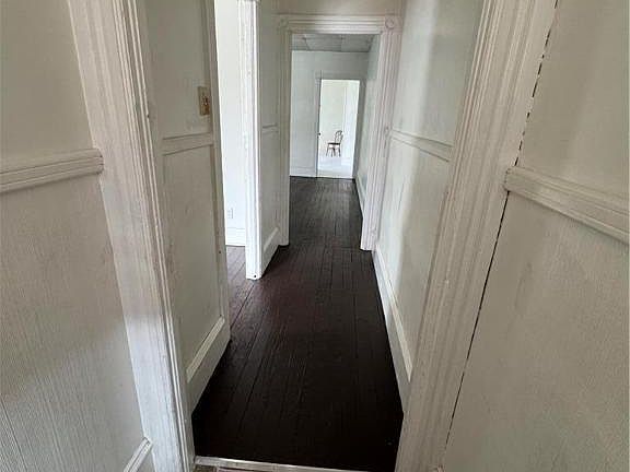 4th image of 253 N 2nd St