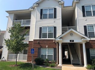 27 Kassebaum Ln APT 100, Saint Louis, MO 63129