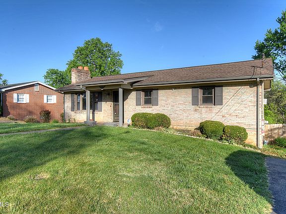 4th image of 161 Grandview Rd
