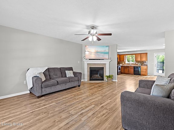 2nd image of 11009 Sandwood Pl