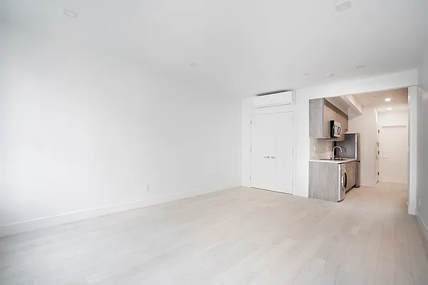 Rented by Bohemia Realty Group | media 4