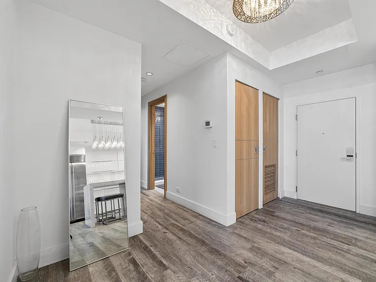 2301 Collins Ave #14 — Photo 17