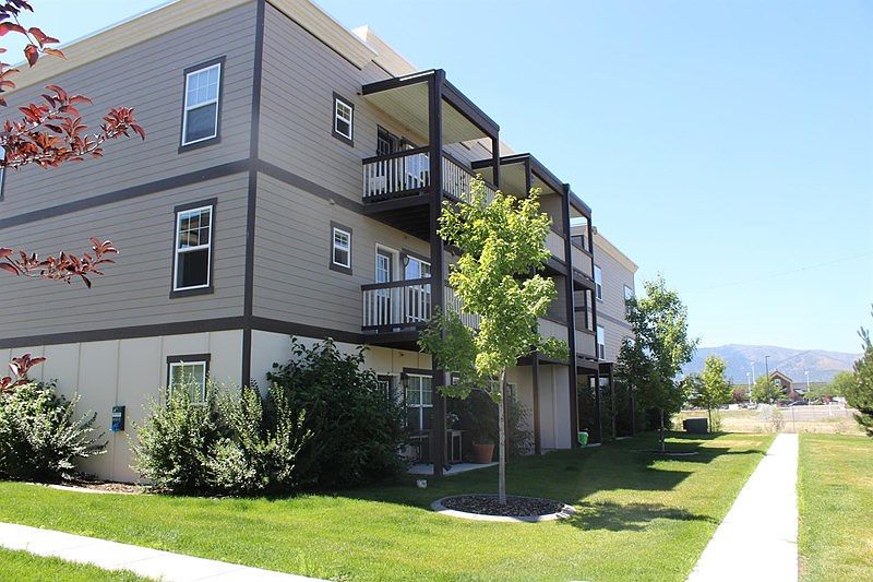 1st image of 2418 39th St APT 301