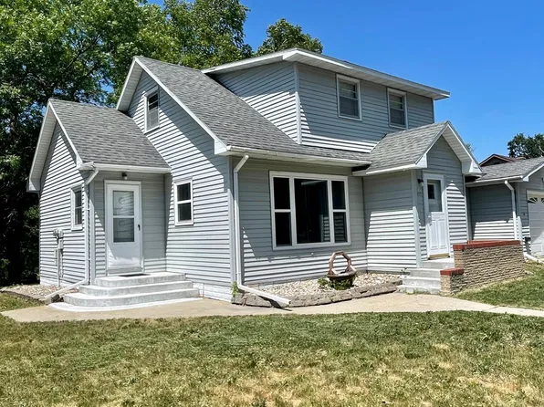 426 3rd St SE, Pelican Rapids, MN 56572