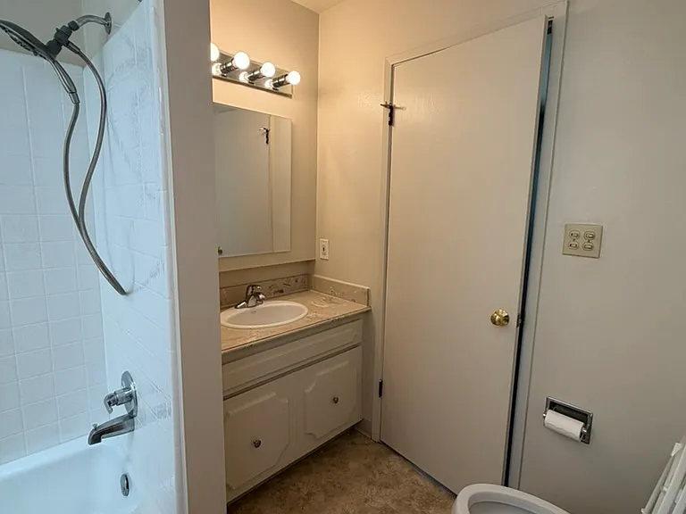 full bathroom