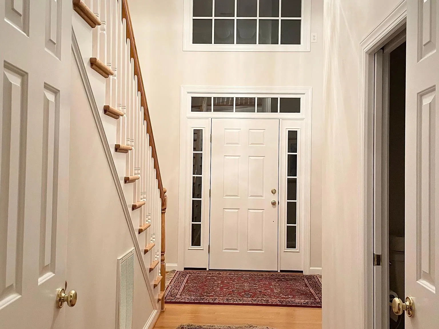 4 bed, 3.5 bath, 3076 sqft, $3,200 — Photo 3